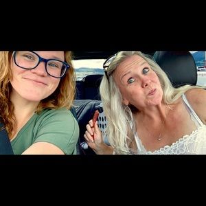 Meet your Posher, Alyssa